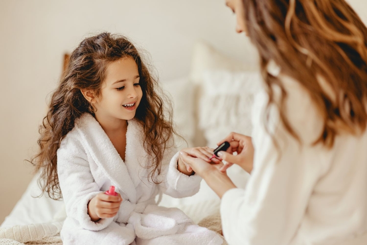 KIDS SERVICES (9 yrs old and under)